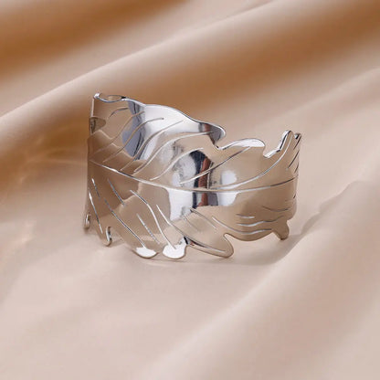 Classic Gold Leaf Opening Bangle – Stainless Steel Bracelet for Women