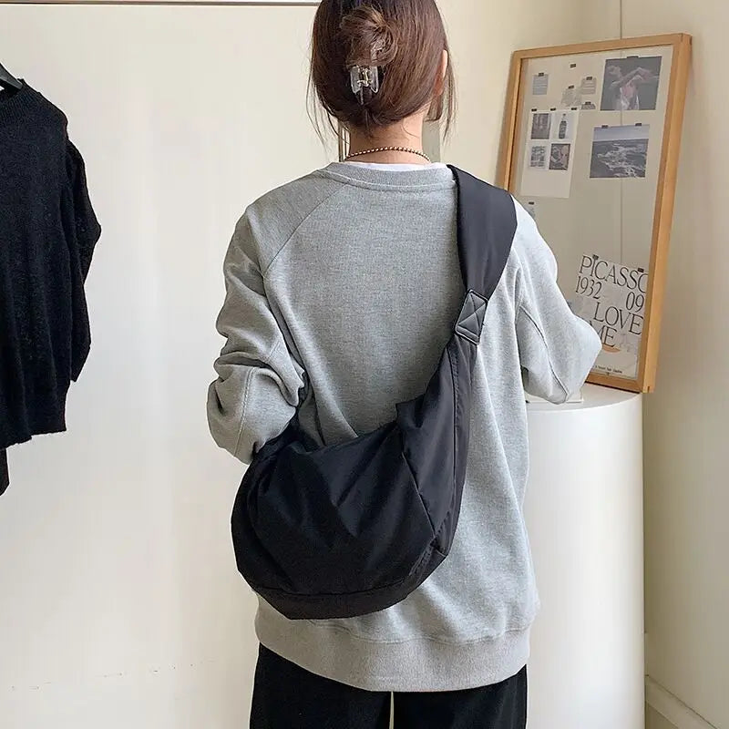 New Fashion Summer Large Capacity Casual Women Shoulder Bag Korean Style Hobos Bag Youth Crossbody Shoulder Bag