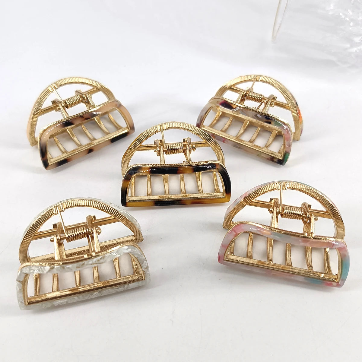 Mini Half-Round Acetate Hair Claw Clip – Fashion Hairpin Gripper for Women (5cm)
