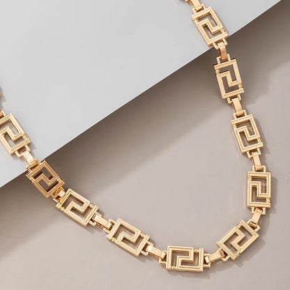 Vintage Labyrinth Choker Necklace – Retro Gold & Silver Clavicle Chain