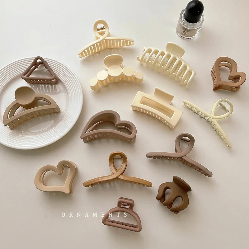 Large Acrylic Hair Claw Clip – Korean Style Coffee Color Hairpin for Women & Girls