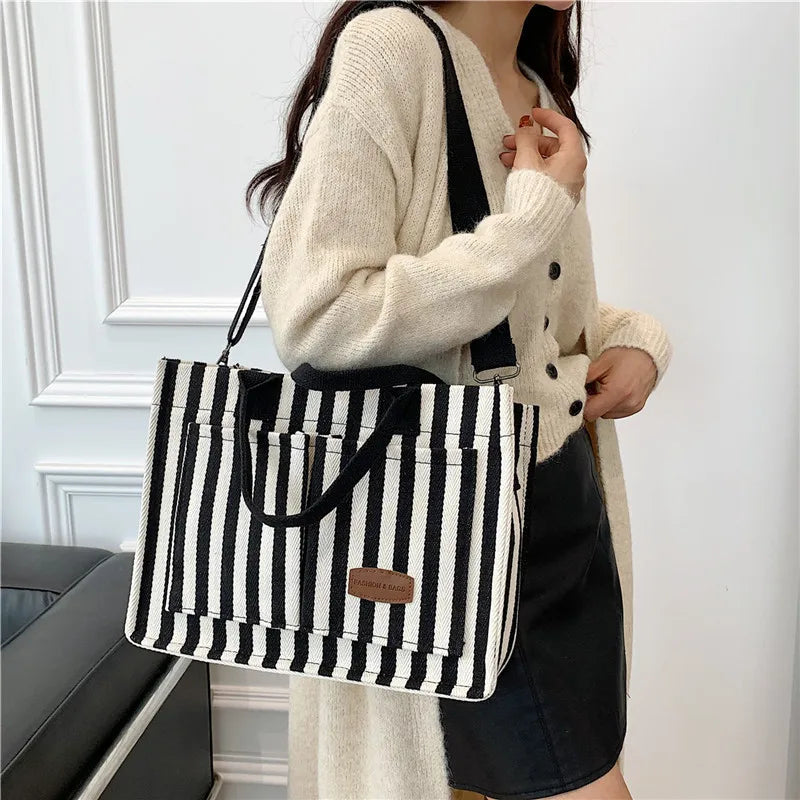 Cool Street Handbag, Large Capacity Women's Shoulder Bag, trendy