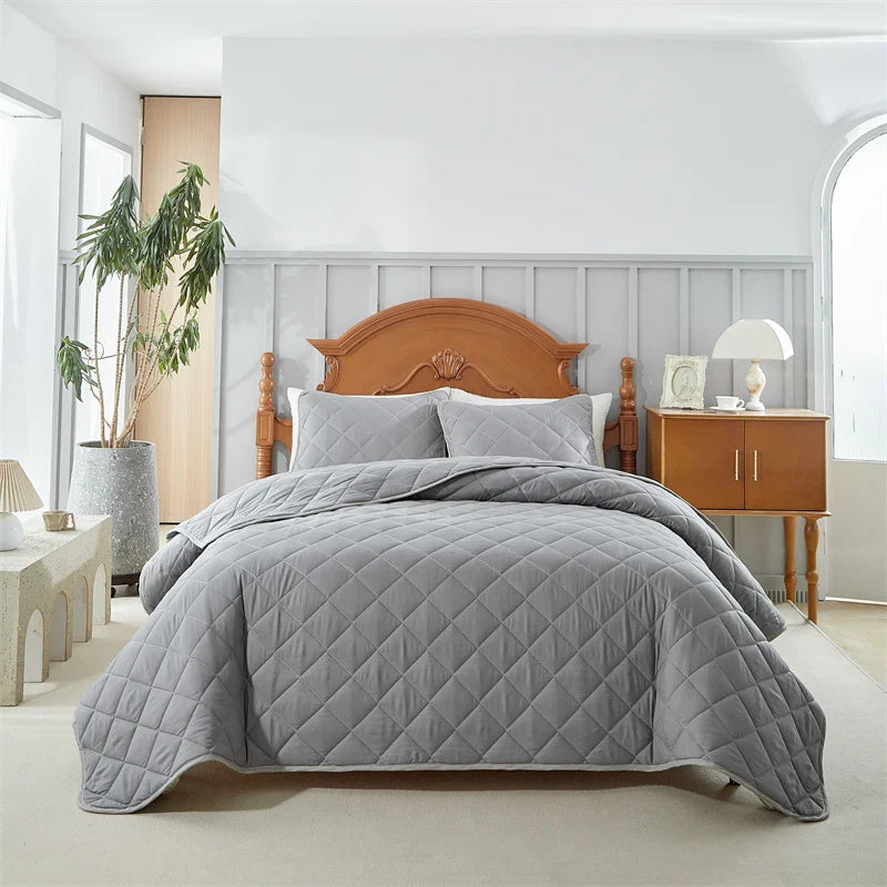 Soft All-Season Queen Quilt Bedding Set – Lightweight Coverlet with Pillow Shams