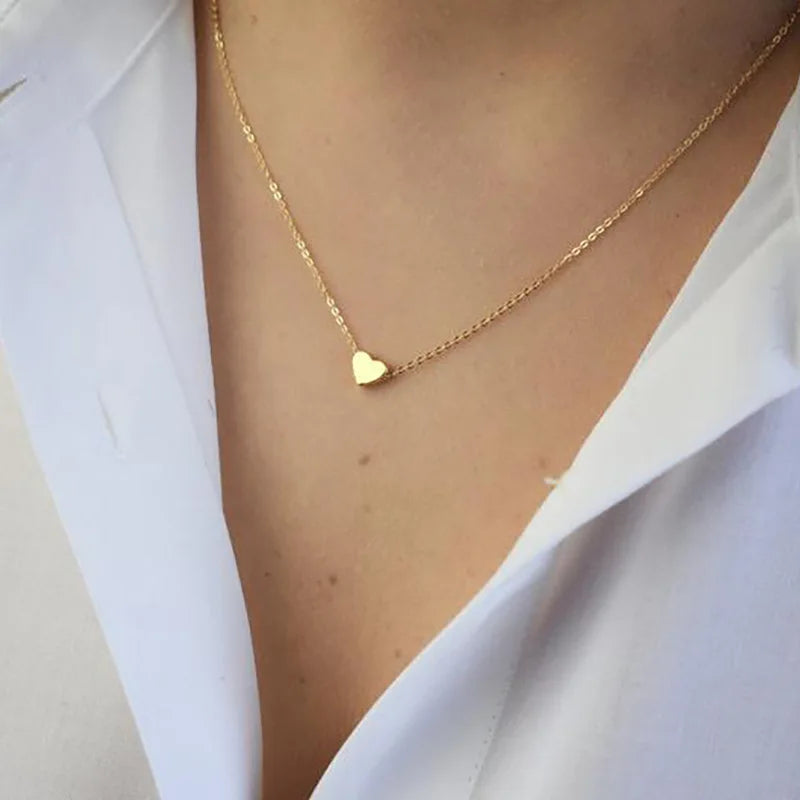 Minimalist Tiny Heart Love Necklace – Dainty Clavicle Chain