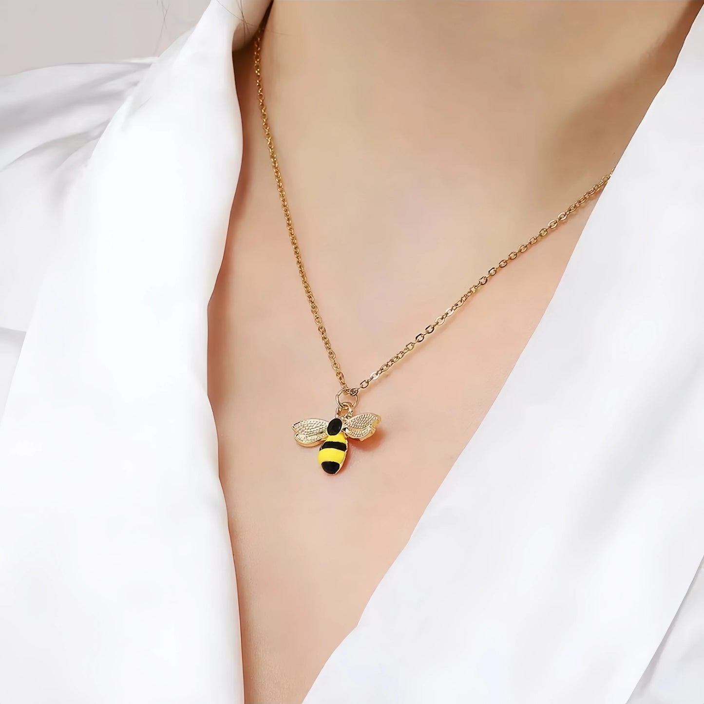 Cross Pendant Necklace – CZ Rhinestone Zinc Alloy Chain Necklace for Women