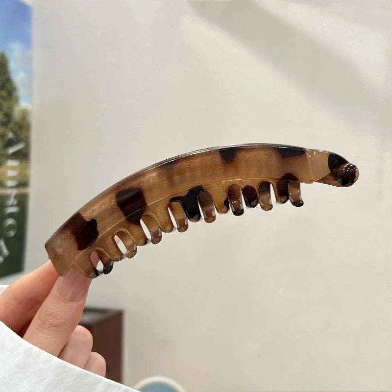 Banana Fish-Shaped Hair Clip – Solid Color Ponytail Barrette for Women