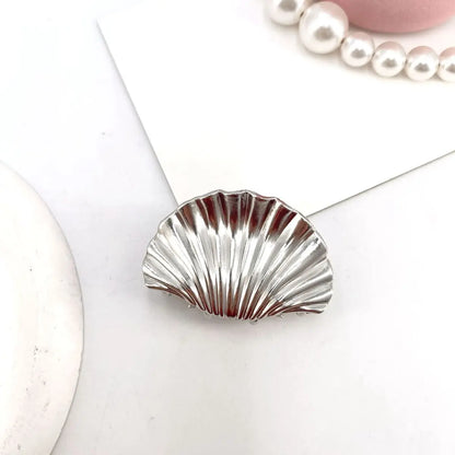 Metal Shell-Shape Hair Claw Clip – Irregular Texture Hairpin for Women & Girls