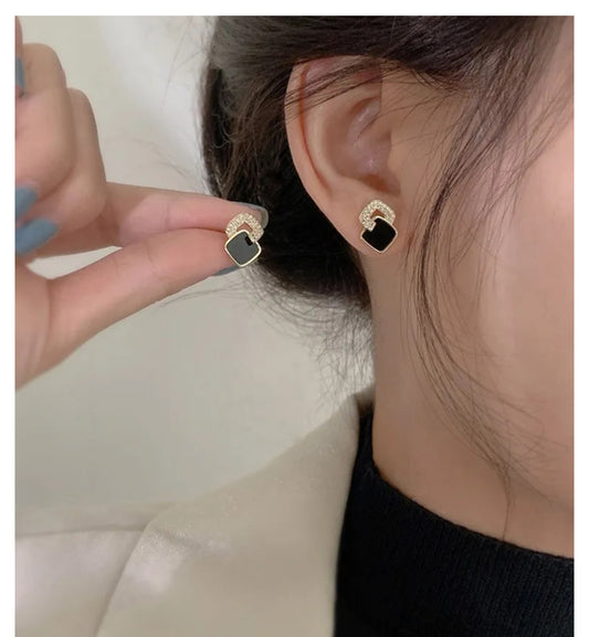 Cross Square Copper Earrings – Simple Geometric Black Jewelry for Women