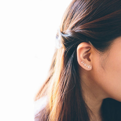 Daisy Stud Earrings – Gold & Silver Alloy Flower Jewelry for Women
