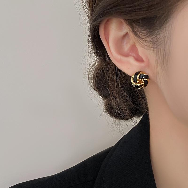 Retro Block Copper Earrings – Simple Versatile Jewelry for Women